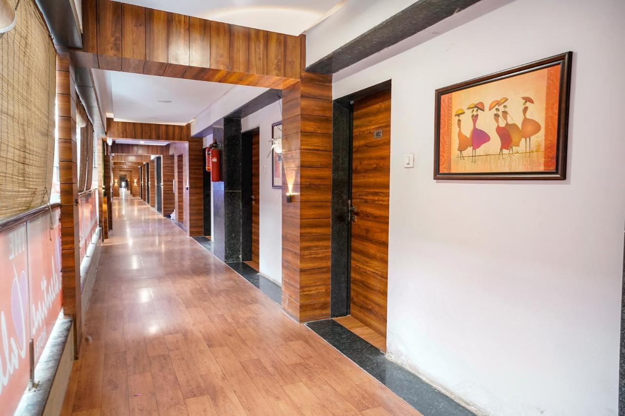 Fabhotel The Valentine - Udhna Road Surat Eksteriør bilde
