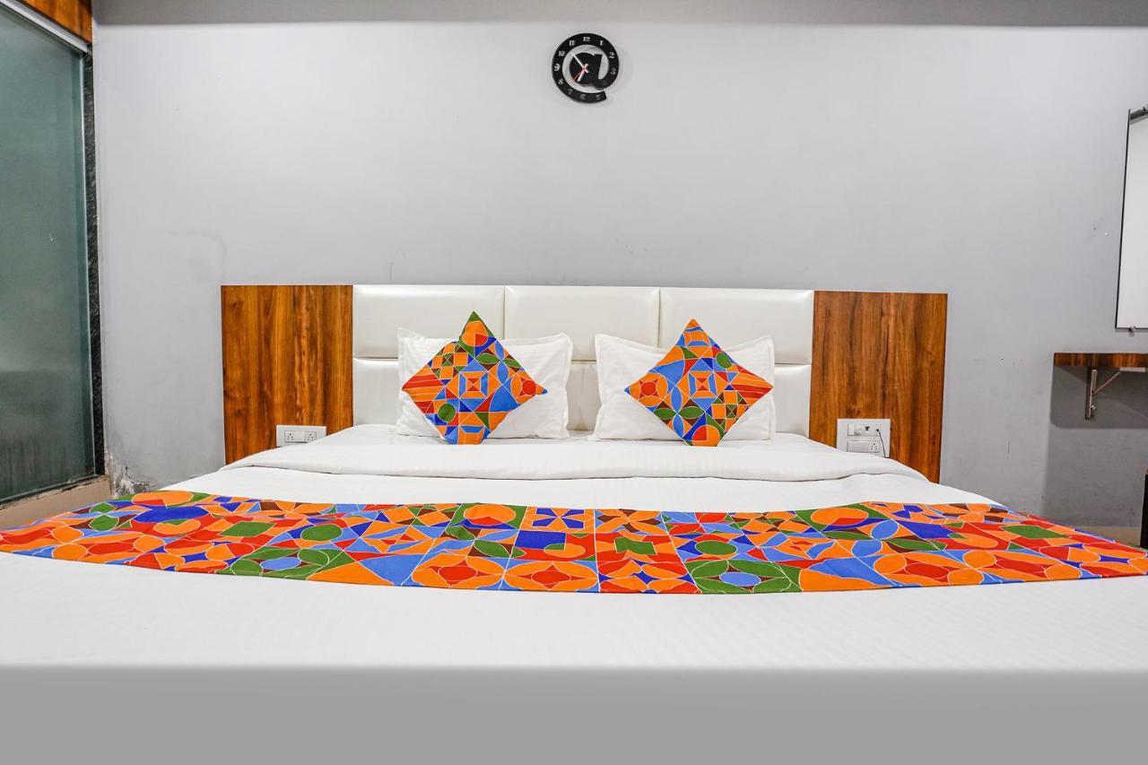 Fabhotel The Valentine - Udhna Road Surat Eksteriør bilde