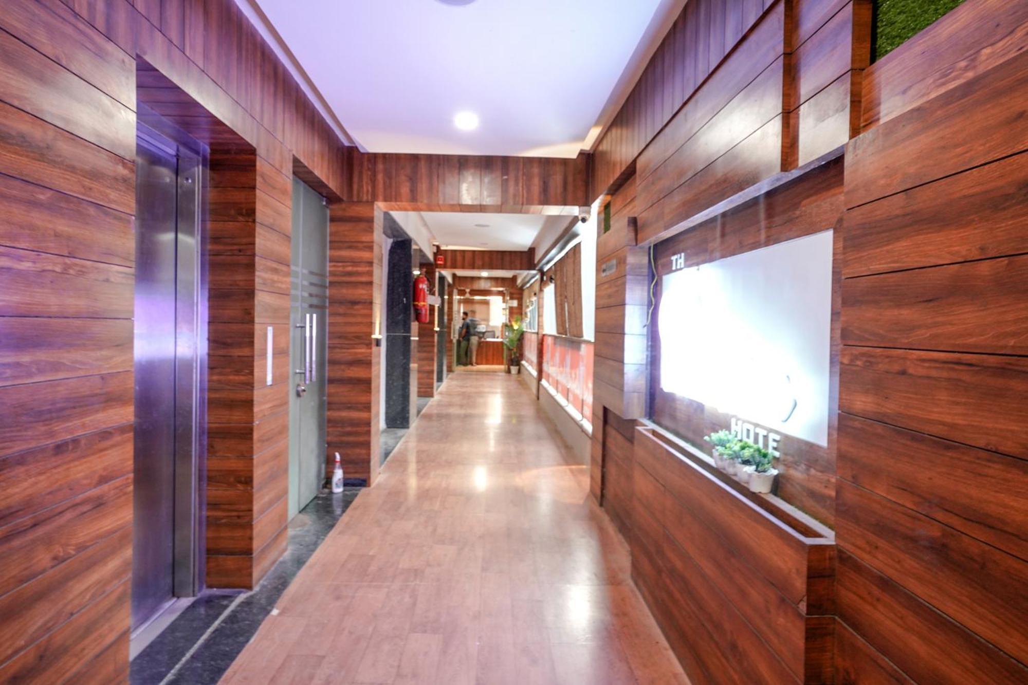 Fabhotel The Valentine - Udhna Road Surat Eksteriør bilde