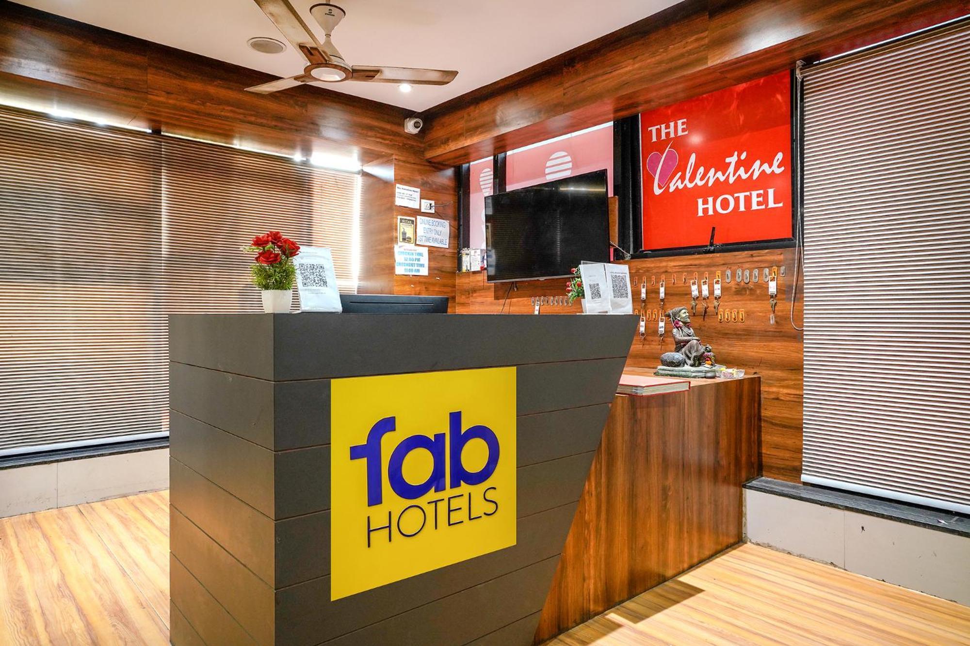 Fabhotel The Valentine - Udhna Road Surat Eksteriør bilde